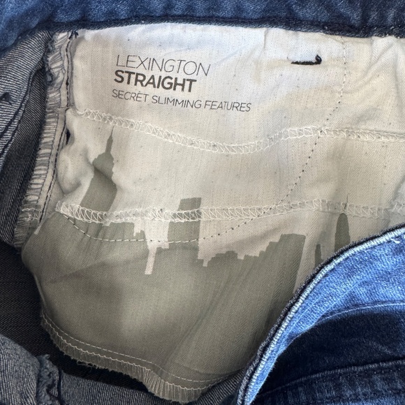 Jones New York Women's Lexington Straight Missy Jeans Medium‎ Wash 12 Short - Picture 9 of 16